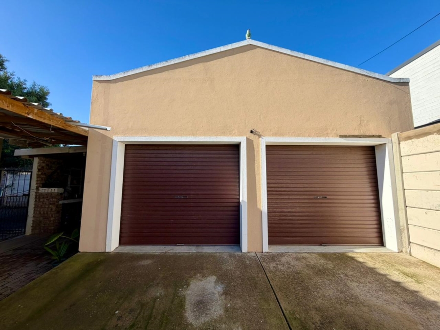 7 Bedroom Property for Sale in Oudtshoorn South Western Cape